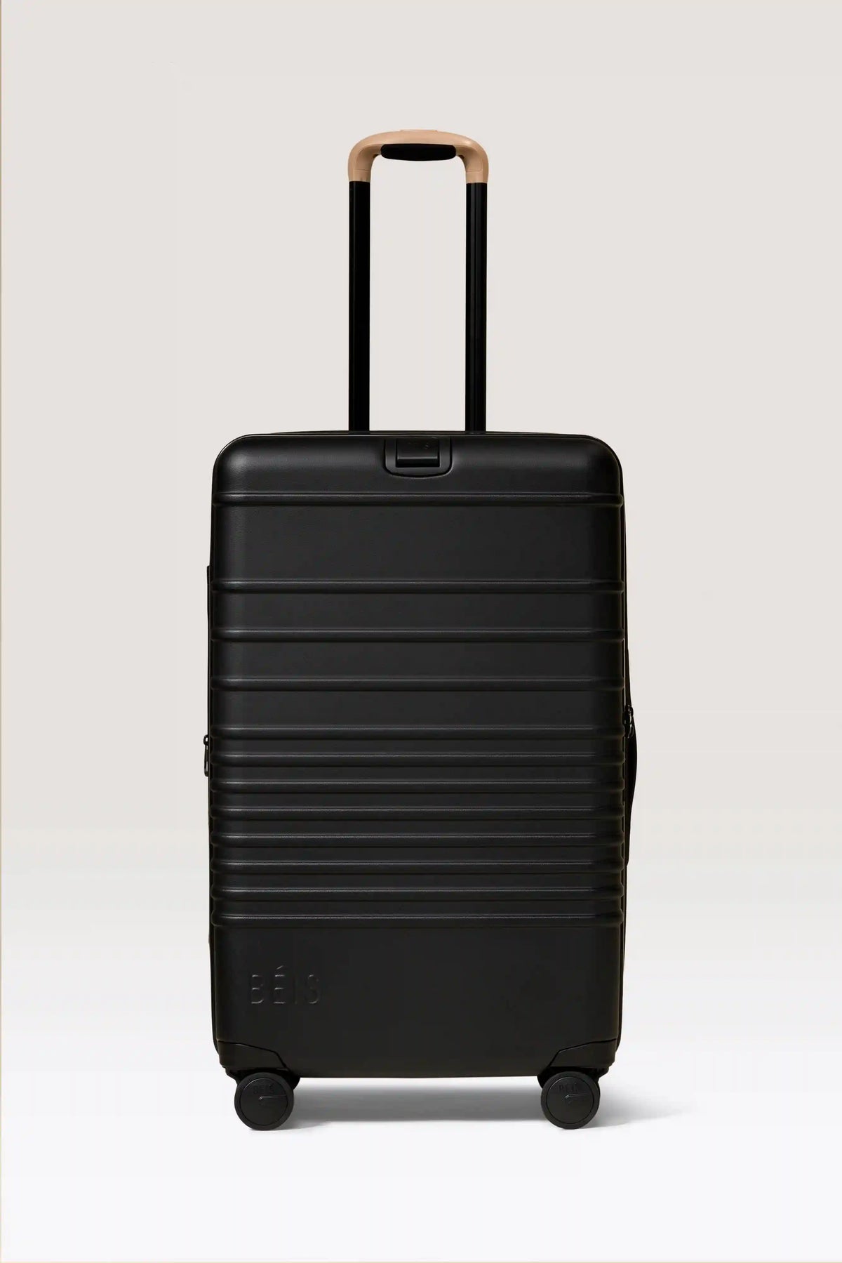 The Medium Check-In Roller in Black